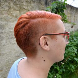natürlich schöne haare - kamm & schere