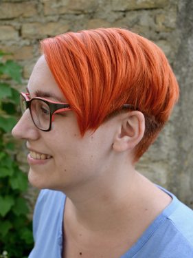natürlich schöne haare - kamm & schere